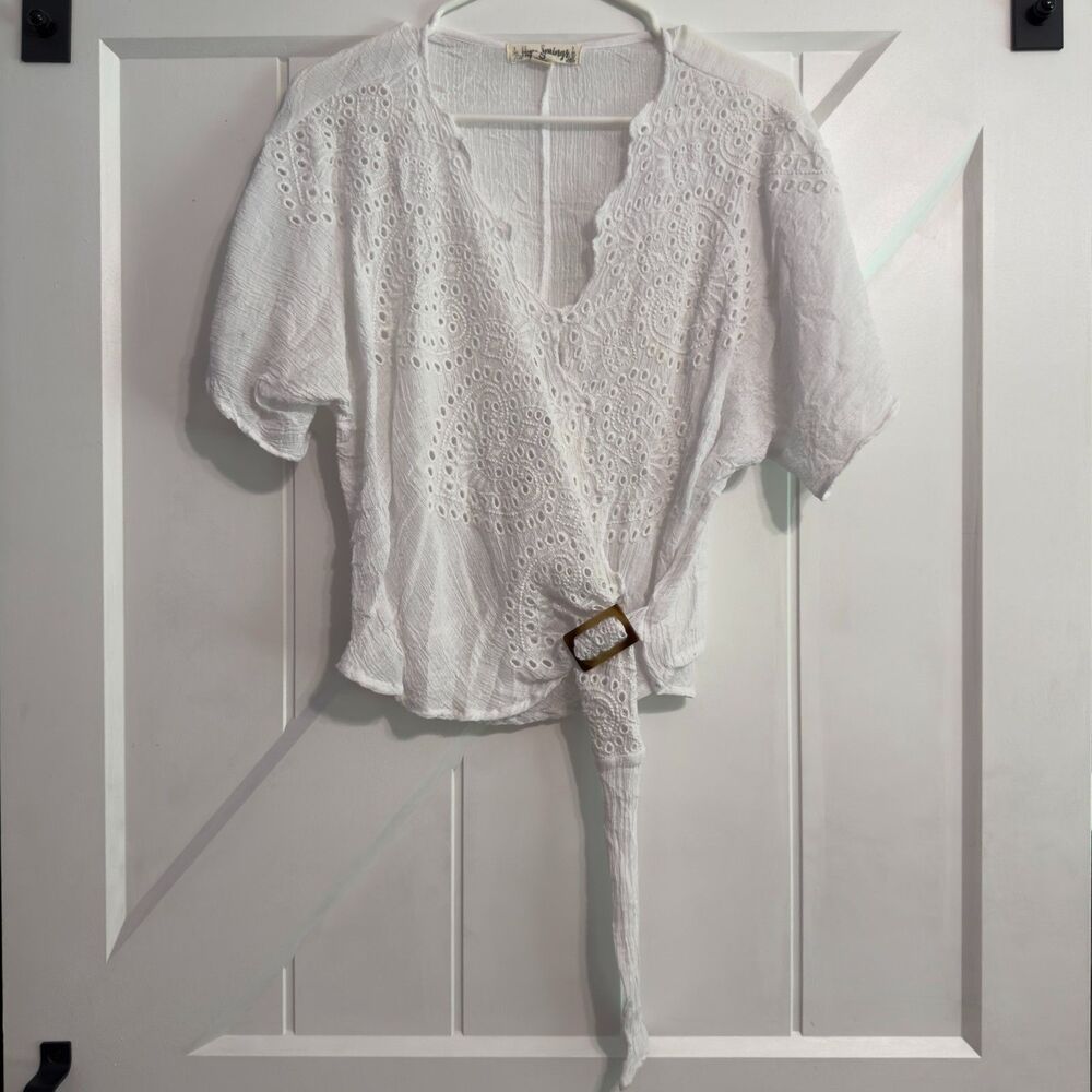 Hope Springs Women’s White Short Sleeve Lace Wrap Blouse Size S
